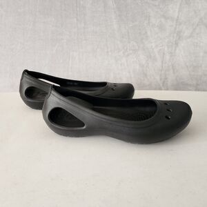Crocs Ballet Flats Womens 10 Black Kadee Slip On Comfort Shoes Cut out